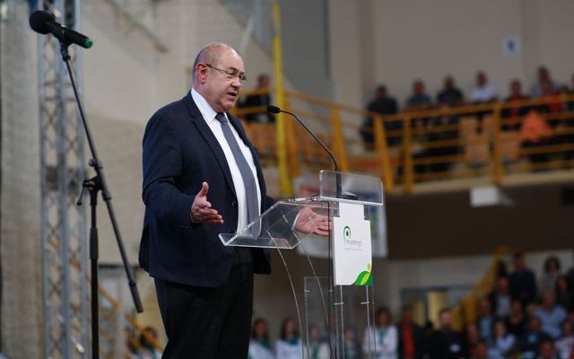 Ünnepélyes szerződésaláírás Zentán (képek)