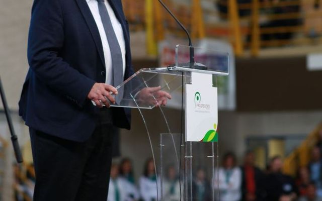 Ünnepélyes szerződésaláírás Zentán (képek)