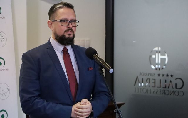 A Prosperitati Alapítvány pályázati eredményeinek ismertetése és új pályázatok kiírása – sajtótájékoztató