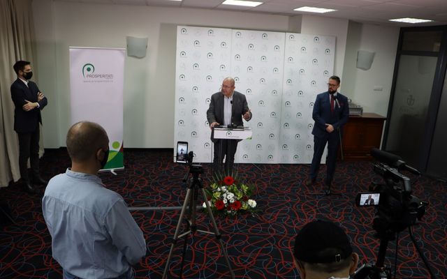 A Prosperitati Alapítvány pályázati eredményeinek ismertetése és új pályázatok kiírása – sajtótájékoztató