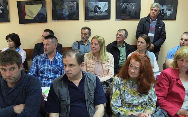 Szerződésaláírás a többéves ültetvények telepítésére kiírt pályázat nyerteseivel (képek)