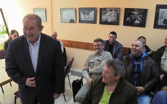 Szerződésaláírás a többéves ültetvények telepítésére kiírt pályázat nyerteseivel (képek)