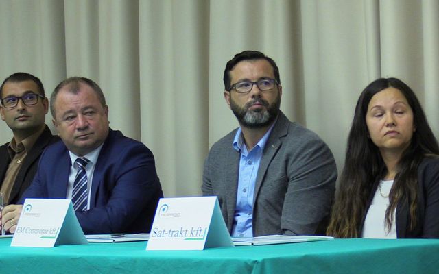 Szijjártó: 700 új munkahely – Pásztor: élhetőbb közeg (képek)