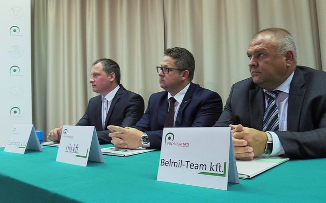 Szijjártó: 700 új munkahely – Pásztor: élhetőbb közeg (képek)