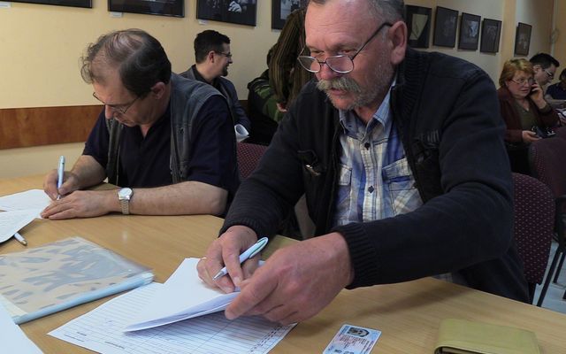 Szerződésaláírás a többéves ültetvények telepítésére kiírt pályázat nyerteseivel (képek)