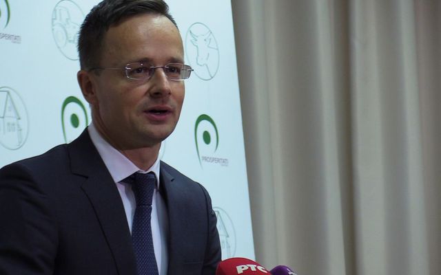 Szijjártó: 700 új munkahely – Pásztor: élhetőbb közeg (képek)