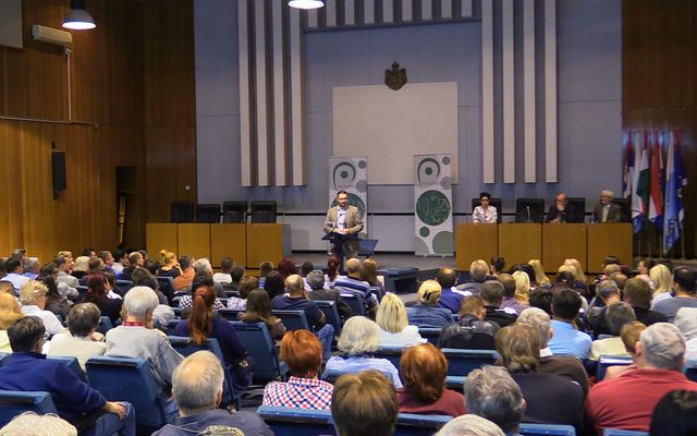 IV. pályázati körrel kapcsolatos tájékoztató lakossági fórum Szabadkán (képek)