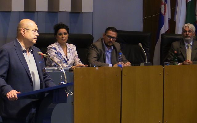 IV. pályázati körrel kapcsolatos tájékoztató lakossági fórum Szabadkán (képek)