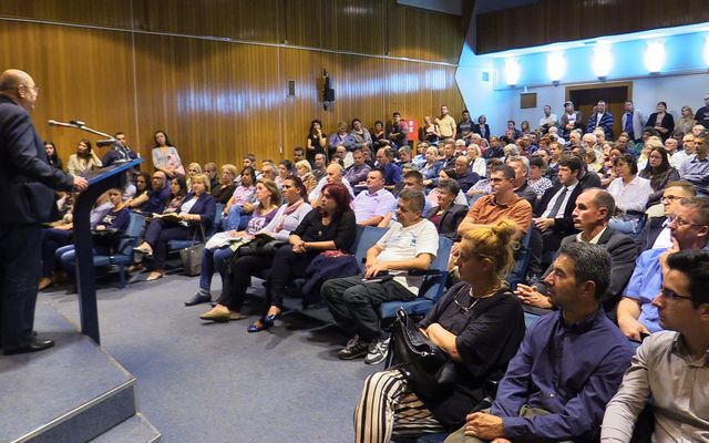 IV. pályázati körrel kapcsolatos tájékoztató lakossági fórum Szabadkán (képek)