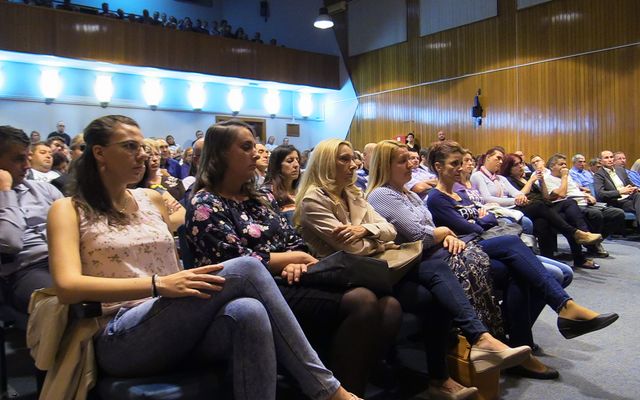 IV. pályázati körrel kapcsolatos tájékoztató lakossági fórum Szabadkán (képek)