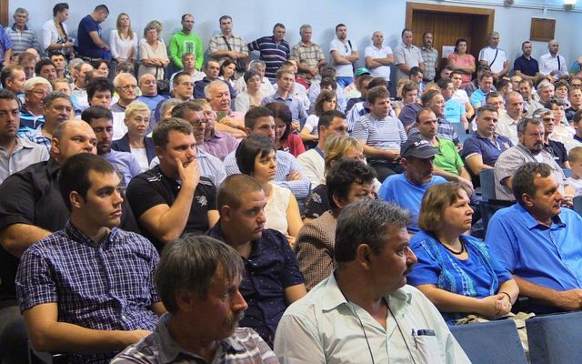 Szerződésaláírás a nyertes pályázókkal (képek)