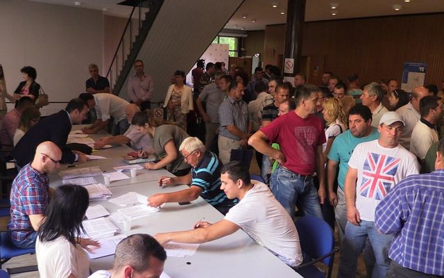 Szerződésaláírás a nyertes pályázókkal (képek)