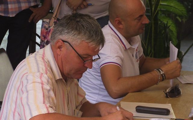 Szerződésaláírás a nyertes pályázókkal (képek)