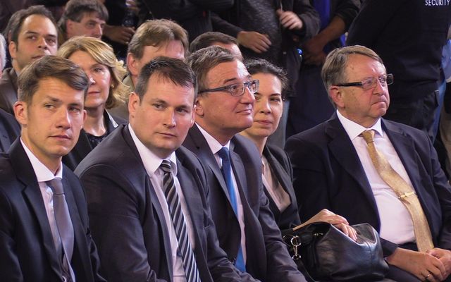 Szerződésaláírás a III. pályázati kör nyerteseivel (képek)