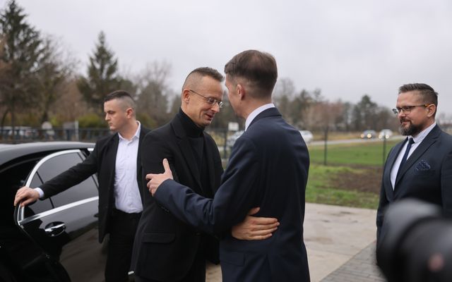 Tosmasine Kft. kiemelt jelentőségű közepes gazdasági fejlesztés ünnepélyes átadása 