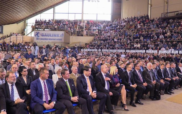 Szerződésaláírás a III. pályázati kör nyerteseivel (képek)