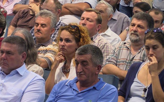 Szerződésaláírás a nyertes pályázókkal (képek)