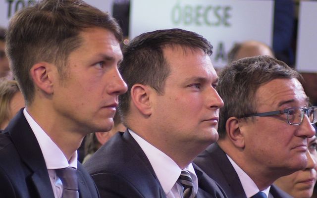 Szerződésaláírás a III. pályázati kör nyerteseivel (képek)