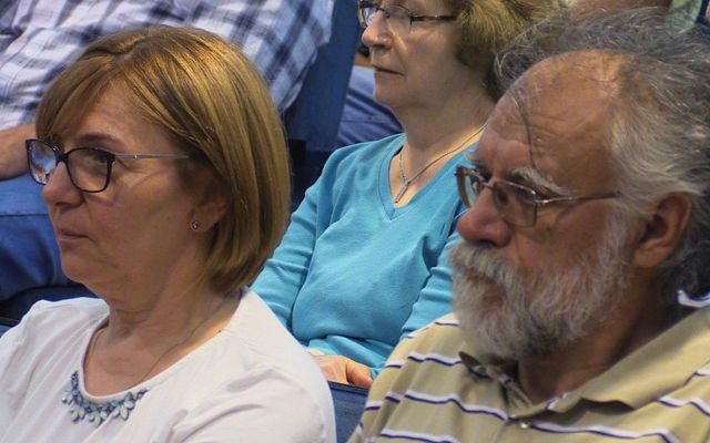 Szerződésaláírás a nyertes pályázókkal (képek)
