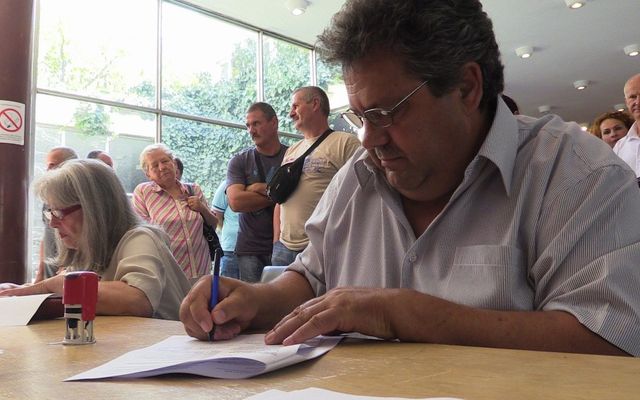 Szerződésaláírás a nyertes pályázókkal (képek)