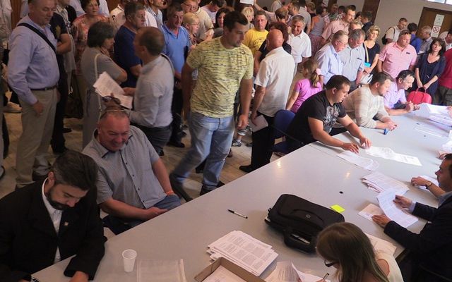 Szerződésaláírás a nyertes pályázókkal (képek)