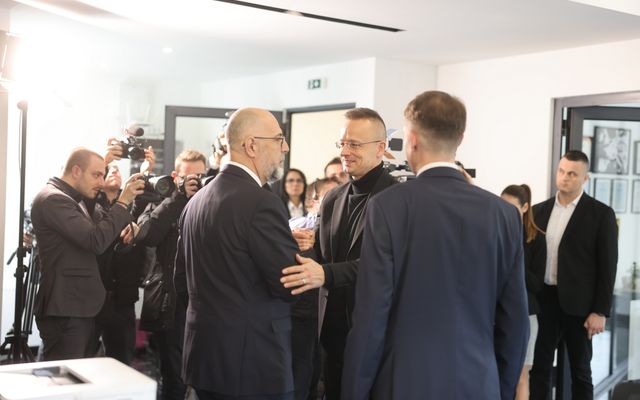 Tosmasine Kft. kiemelt jelentőségű közepes gazdasági fejlesztés ünnepélyes átadása 