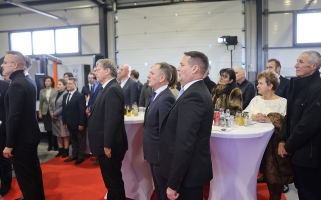 Tosmasine Kft. kiemelt jelentőségű közepes gazdasági fejlesztés ünnepélyes átadása 