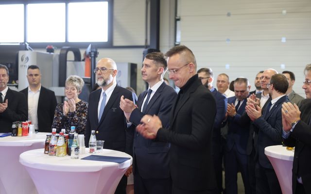 Tosmasine Kft. kiemelt jelentőségű közepes gazdasági fejlesztés ünnepélyes átadása 