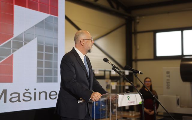 Tosmasine Kft. kiemelt jelentőségű közepes gazdasági fejlesztés ünnepélyes átadása 
