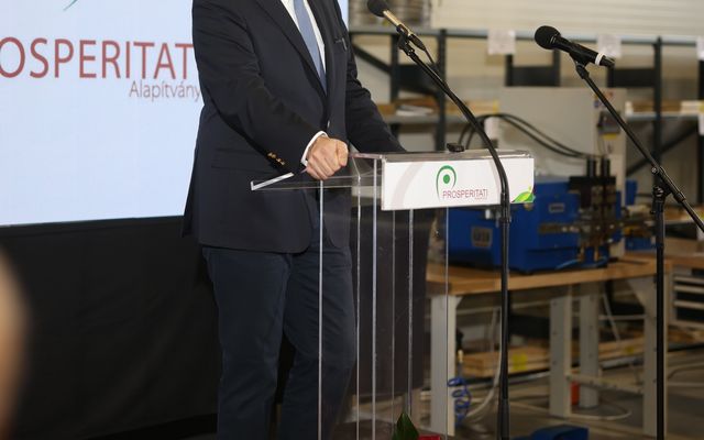 Tosmasine Kft. kiemelt jelentőségű közepes gazdasági fejlesztés ünnepélyes átadása 