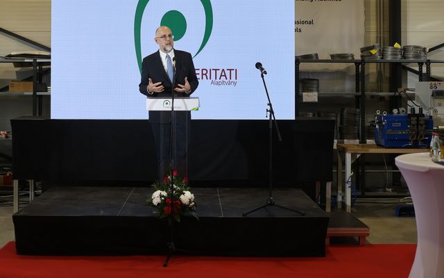 Tosmasine Kft. kiemelt jelentőségű közepes gazdasági fejlesztés ünnepélyes átadása 