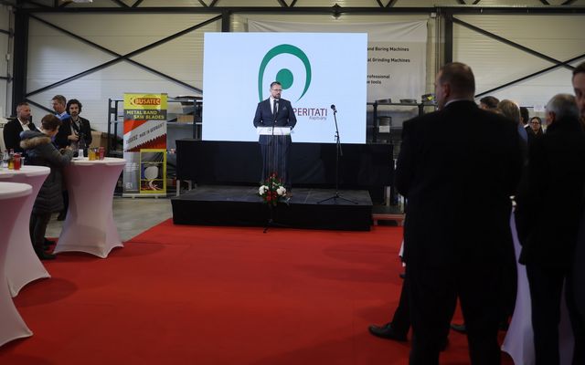 Tosmasine Kft. kiemelt jelentőségű közepes gazdasági fejlesztés ünnepélyes átadása 