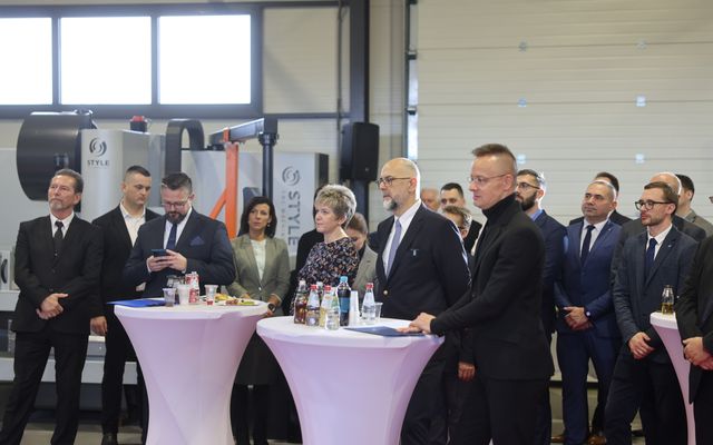 Tosmasine Kft. kiemelt jelentőségű közepes gazdasági fejlesztés ünnepélyes átadása 