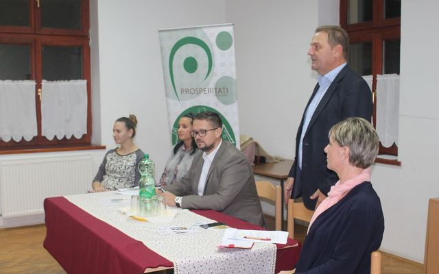 IV. pályázati körrel kapcsolatos tájékoztató lakossági fórum Csókán (képek)