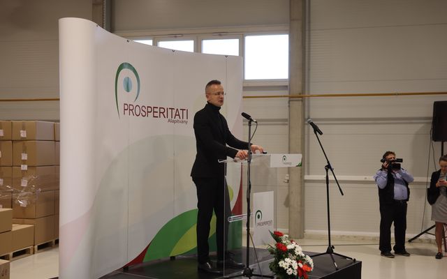 Eurotextil közepes és nagyléptékű gazdasági fejlesztés ünnepélyes átadása 