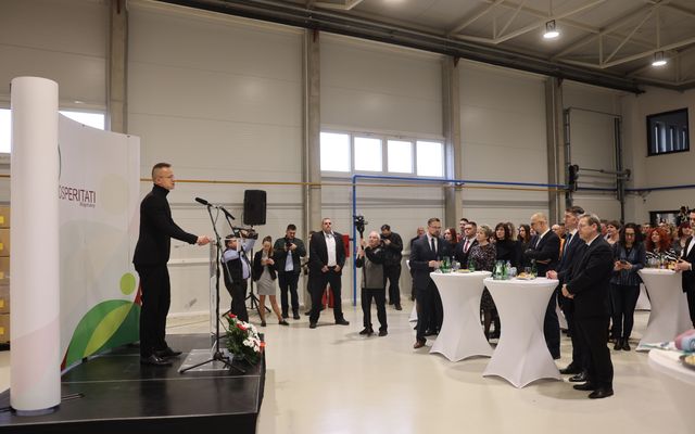 Eurotextil közepes és nagyléptékű gazdasági fejlesztés ünnepélyes átadása 