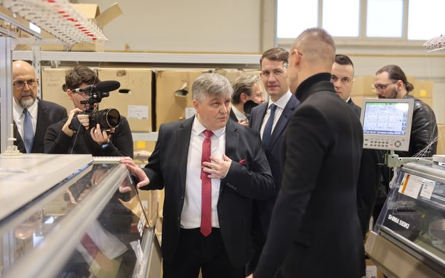 Eurotextil közepes és nagyléptékű gazdasági fejlesztés ünnepélyes átadása 