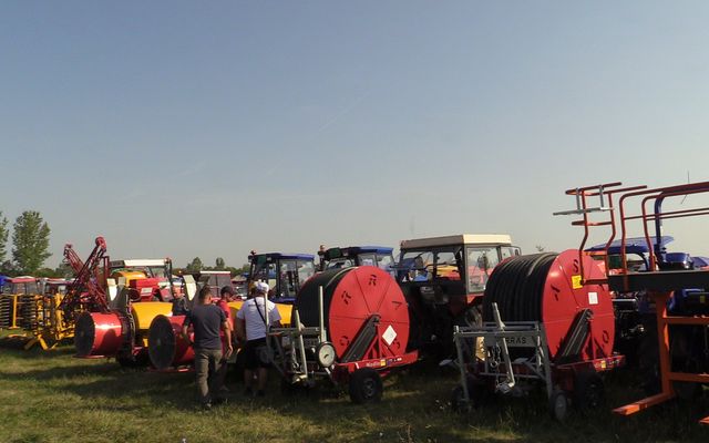 Mezőgazdasági gépkiállítás Kispiacon (képek)