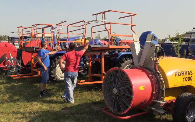 Mezőgazdasági gépkiállítás Kispiacon (képek)