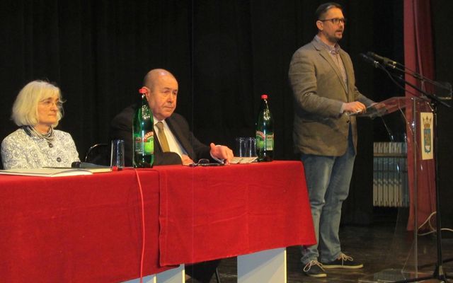 V. pályázati körrel kapcsolatos tájékoztató lakossági fórum Topolyán (képek)