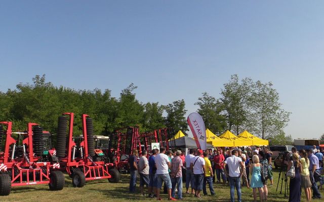 Mezőgazdasági gépkiállítás Kispiacon (képek)