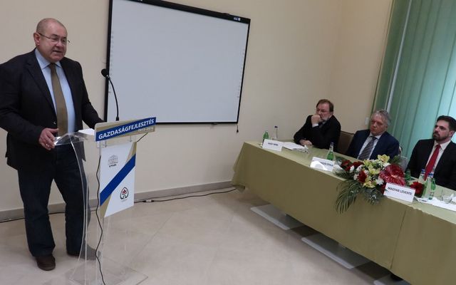 VAJDASÁGI MAGYAR GAZDASÁGFEJLESZTÉS 2015 – 2018, Szakmai konferencia (képek)