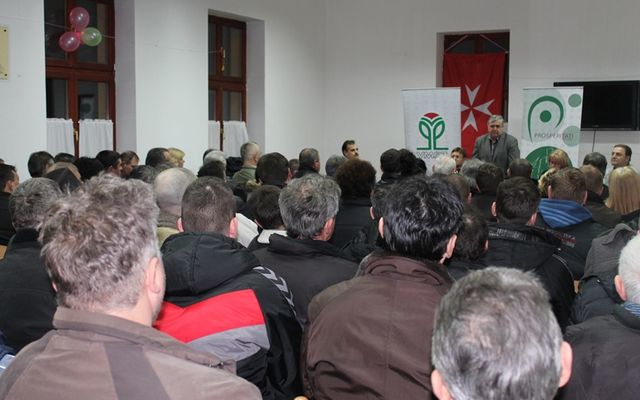 A Prosperitati Alapítvány pályázatainak ismertetése, Csóka (képek)