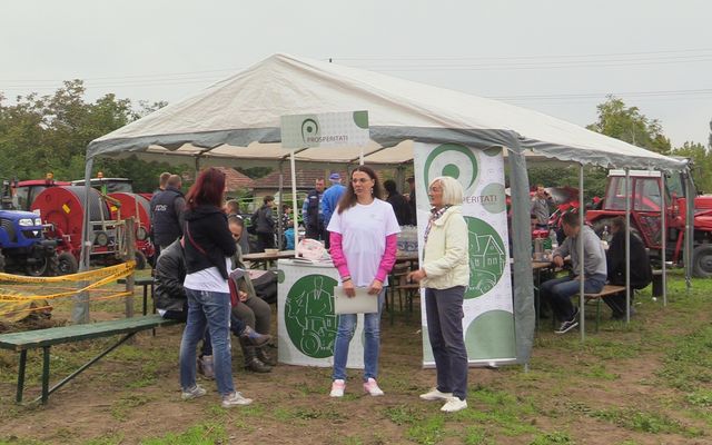 Szüreti napok és Prosperitati gépbemutató Hajdújáráson (képek)