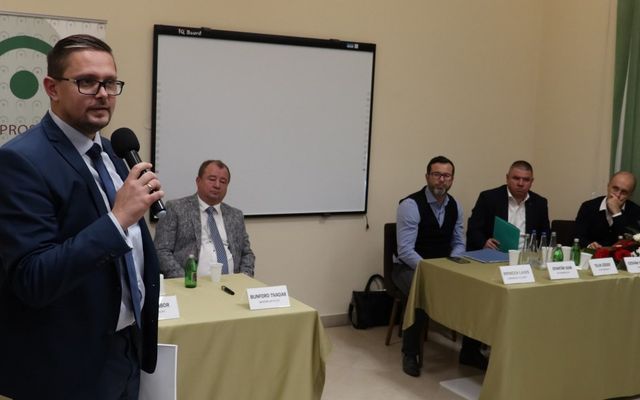 VAJDASÁGI MAGYAR GAZDASÁGFEJLESZTÉS 2015 – 2018, Szakmai konferencia (képek)