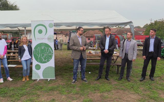 Szüreti napok és Prosperitati gépbemutató Hajdújáráson (képek)