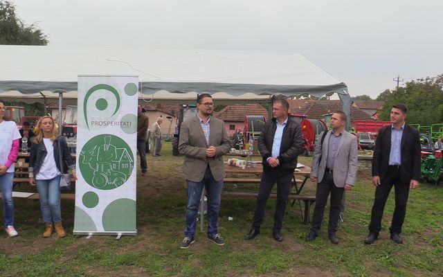 Szüreti napok és Prosperitati gépbemutató Hajdújáráson (képek)
