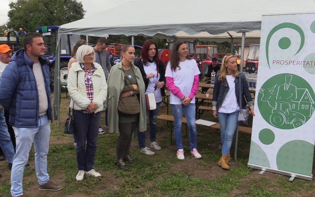 Szüreti napok és Prosperitati gépbemutató Hajdújáráson (képek)