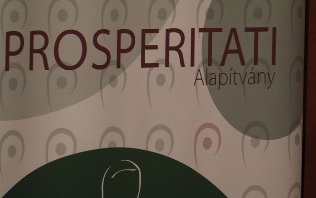 IV. pályázati körrel kapcsolatos tájékoztató lakossági fórum Topolyán (képek)