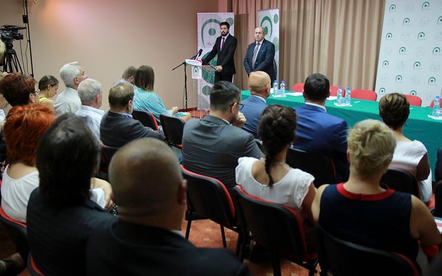 Sajtótájékoztató és szerződésaláírás, Szabadka (képek)